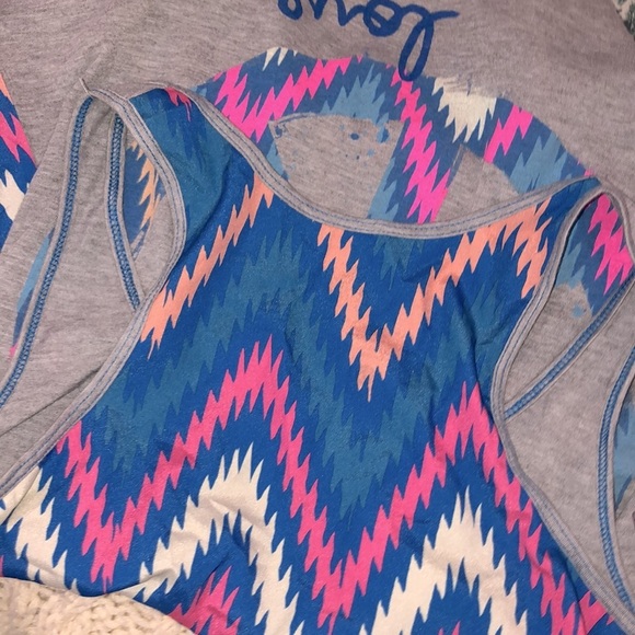 LOL Vintage small peace & love graphic top - Picture 7 of 7